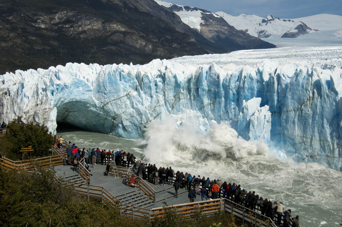 El Calafate, Santa Crúz. Registro del día de ayer del proceso de ruptura del glaciar Perito Moreno, que culminará con la caída final del arco de hielo en el Parque Nacional Los Glaciares. Foto: Secretaria de Turismo Municipal del Calafate