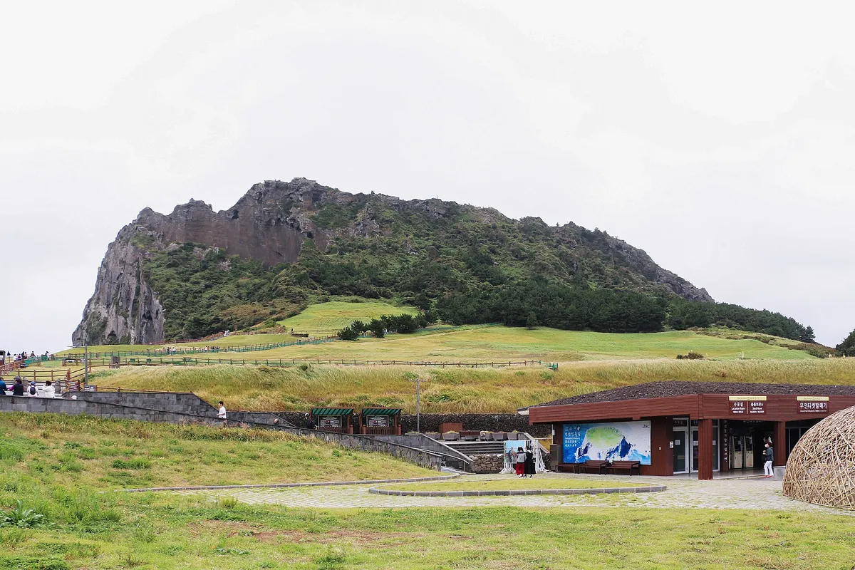 Seongsan Ilchulbong en la isla de Jeju, Corea del Sur