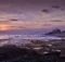 Templo Tanah Lot al atardecer en Bali, Indonesia